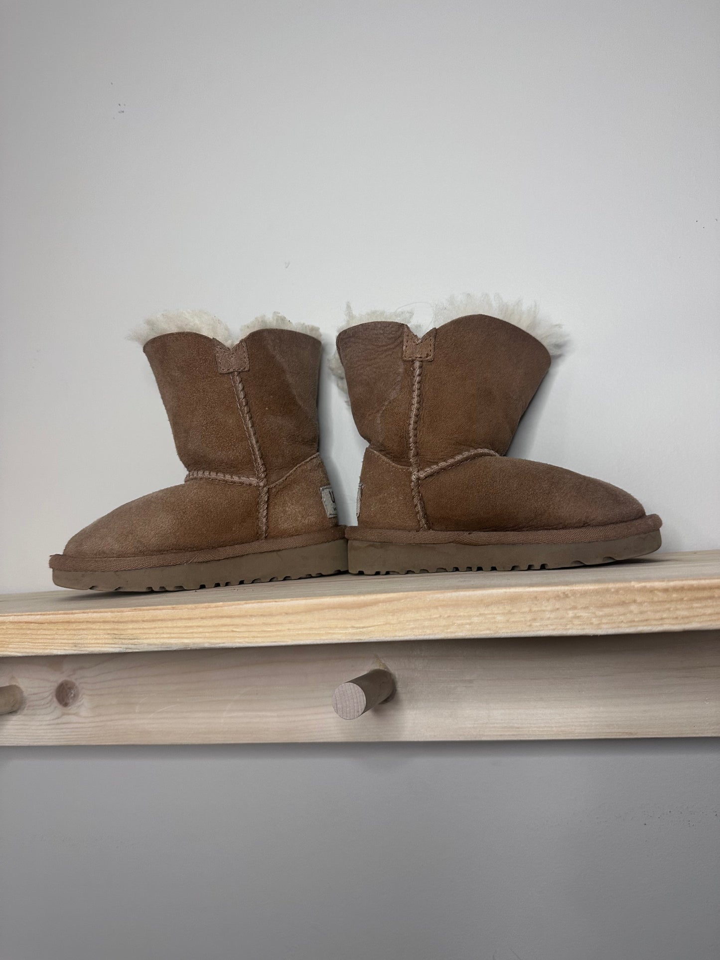 Ugg | size 6