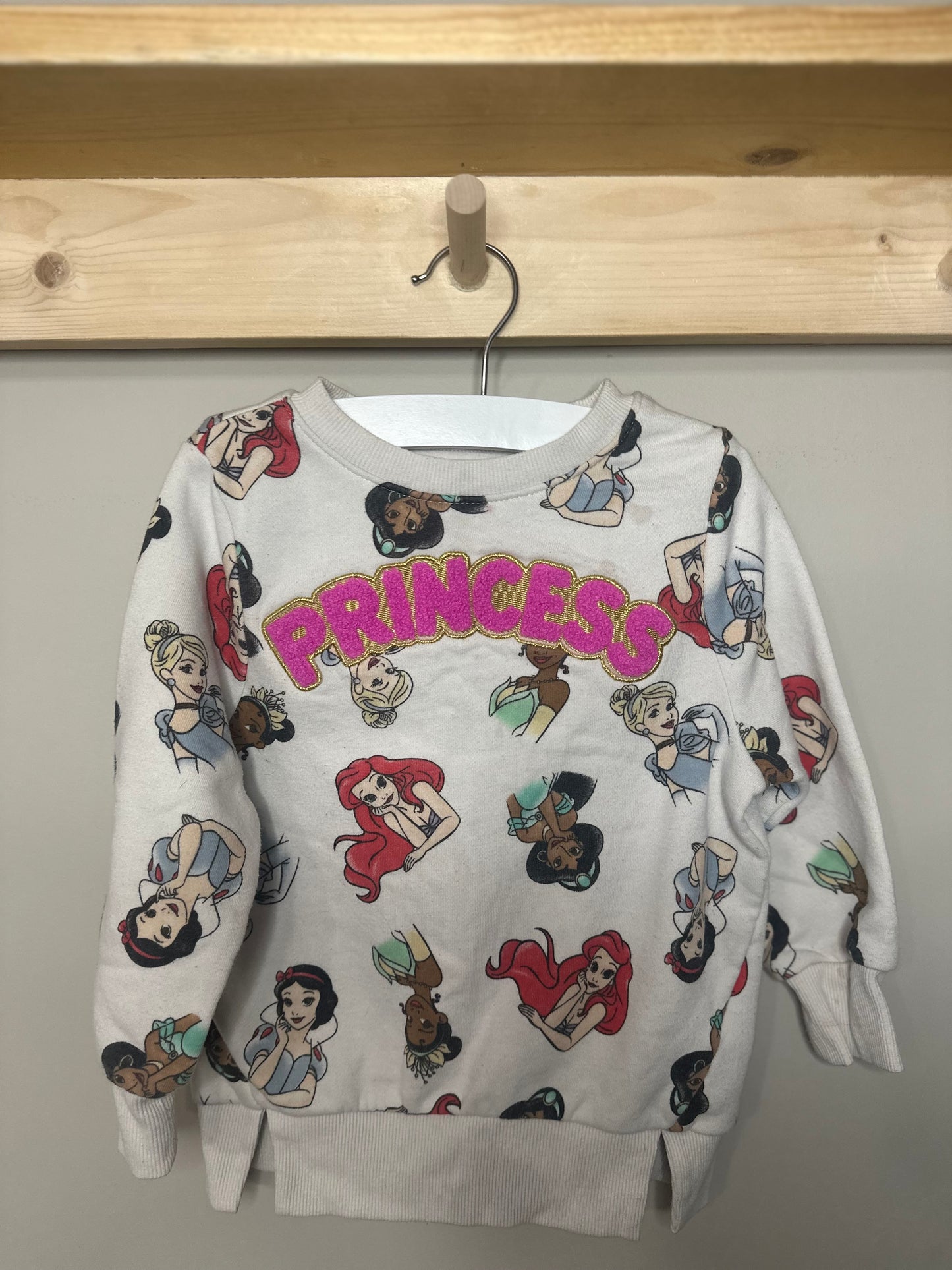 Characters | Disney | 3T