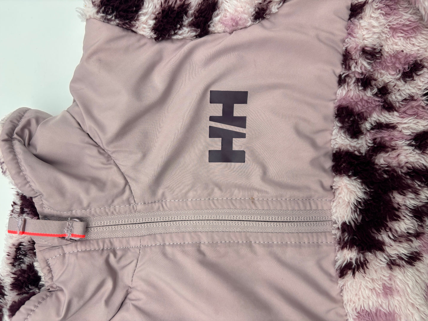 Helly Hanson | 86/1