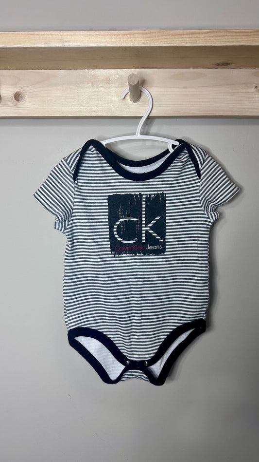 Calvin Klein| 18 M