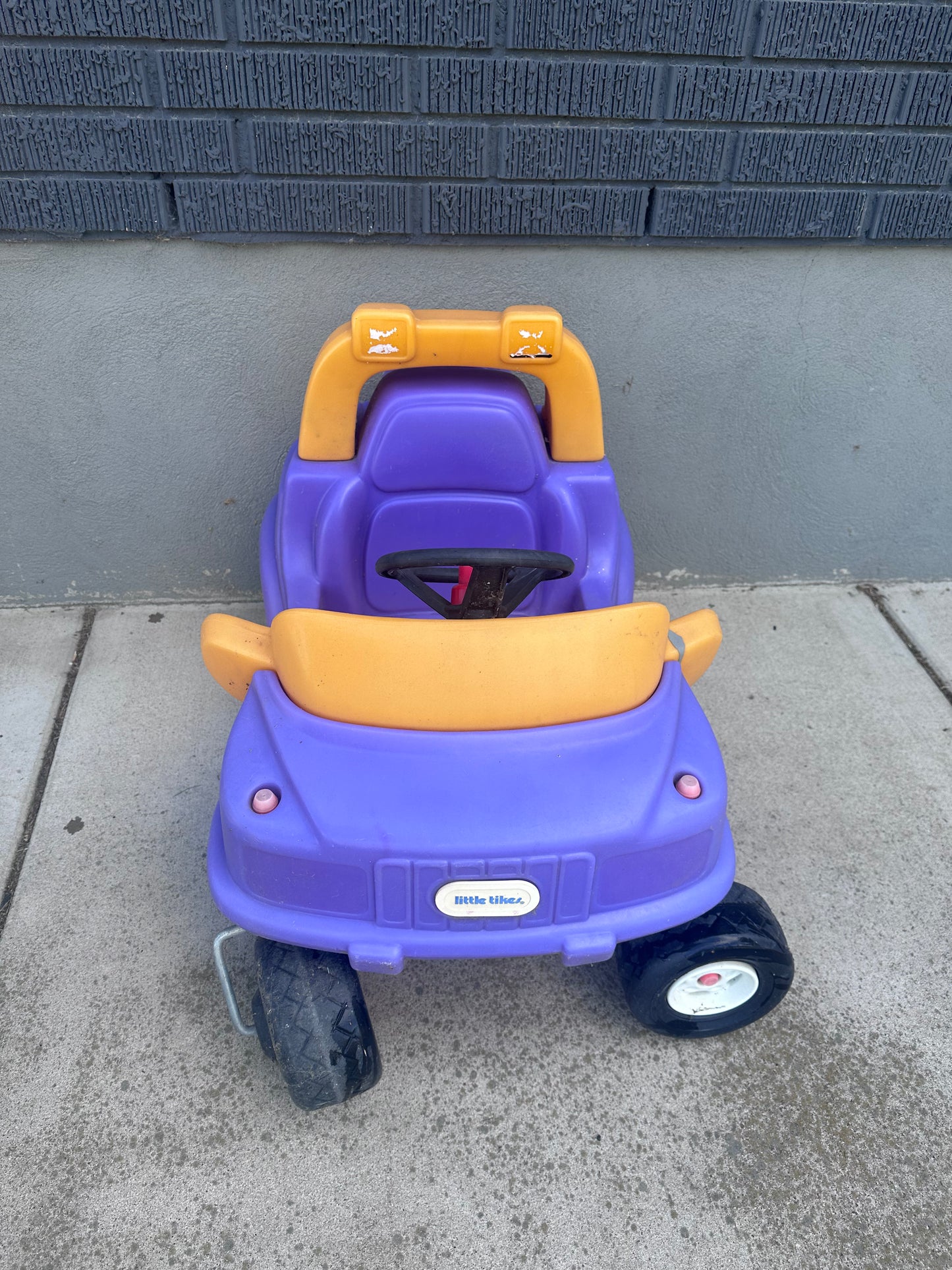 Little Tikes Ride in Car